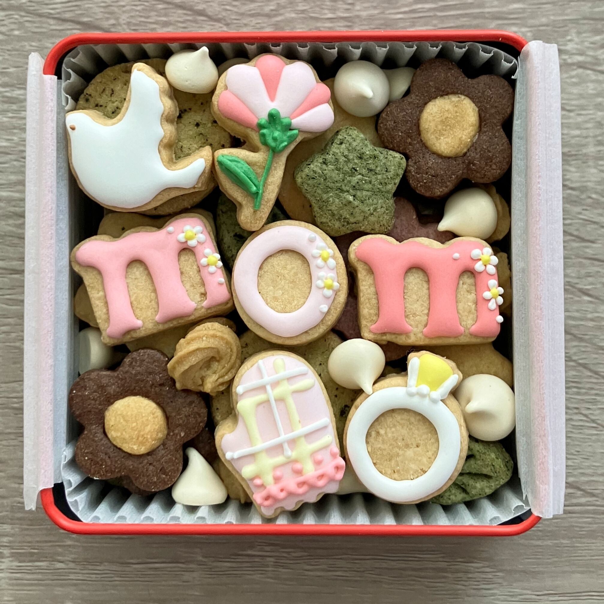 母の日♡9cmクッキー缶 | fabulous._.sweet 母の日♡9cmクッキー缶 | fabulous._.sweet