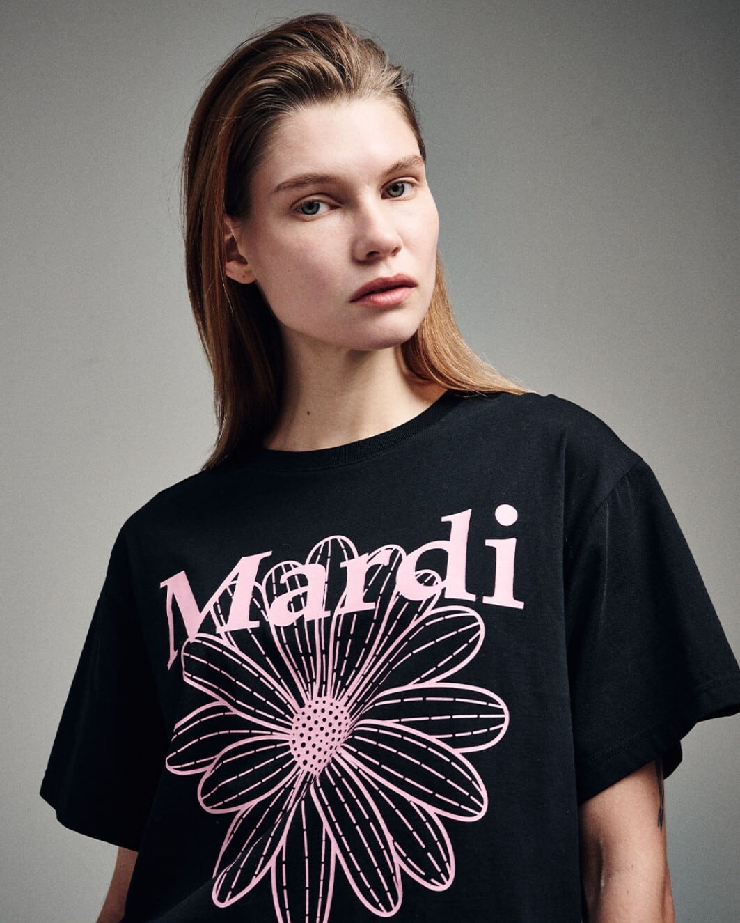 ive md tシャツ ユジン トレカなし ☆IVE アンユジン X Mardi Mercredi コラボ！！TSHIRT FLOWERMARDI