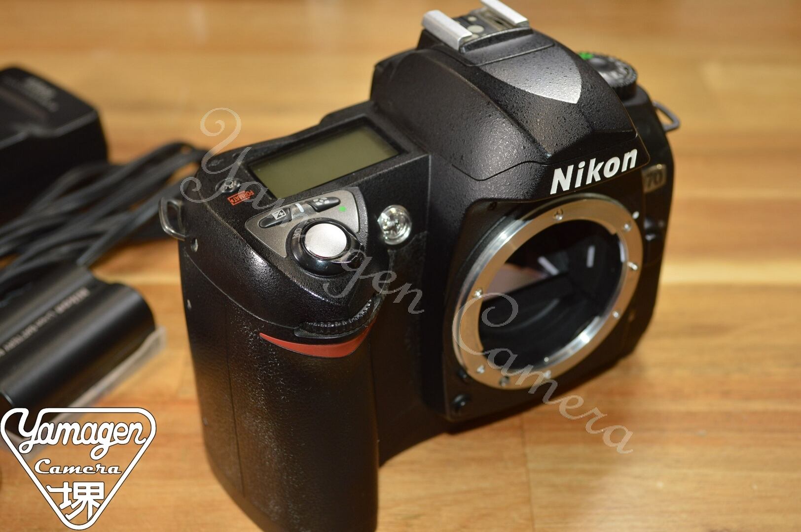 ニコン/Nikon D70 Body 【充電器、バッテリー付】[Y2609022] | カメラ