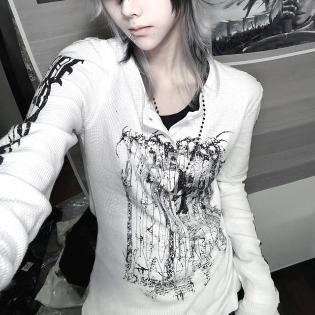 ホワイトダークグリッド・スリムロングスリーブT（ruf_02948）