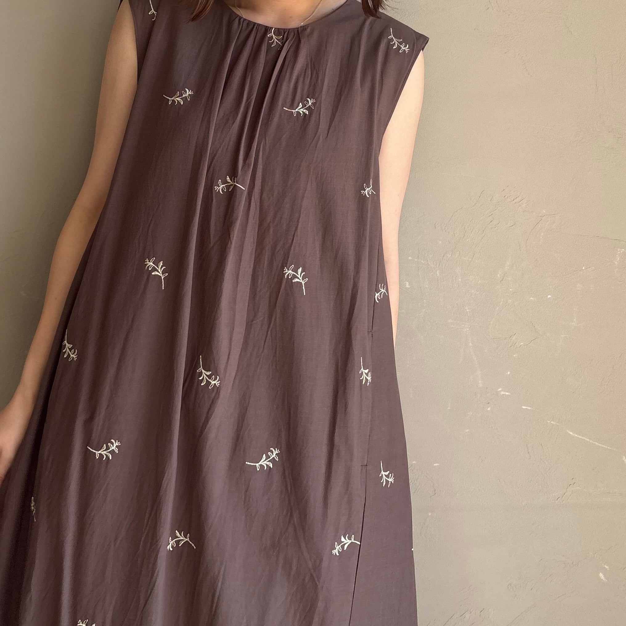 【 CYNICAL 】花柄刺繍ワンピース