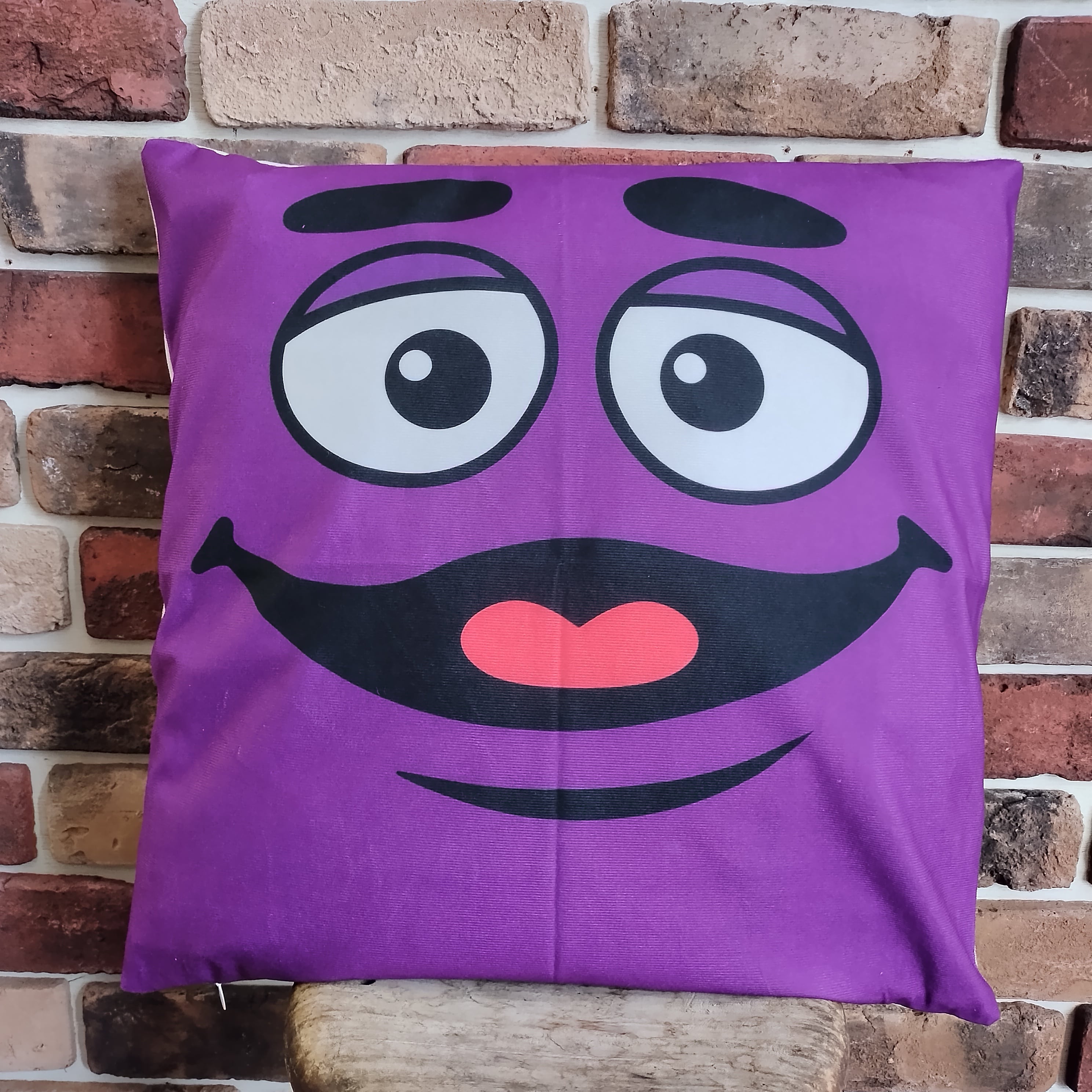 アメキャラ クッションカバー◆m&m's パープル◆アメリカン雑貨 インテリア ヌードクッション付き