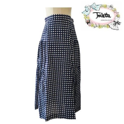 【トワレ toilette 新品】ギンガムチェックサッカー生地 バックティアードスカート7号 ネイビー 大人かわいい服 ディリーウェアー 304-034
