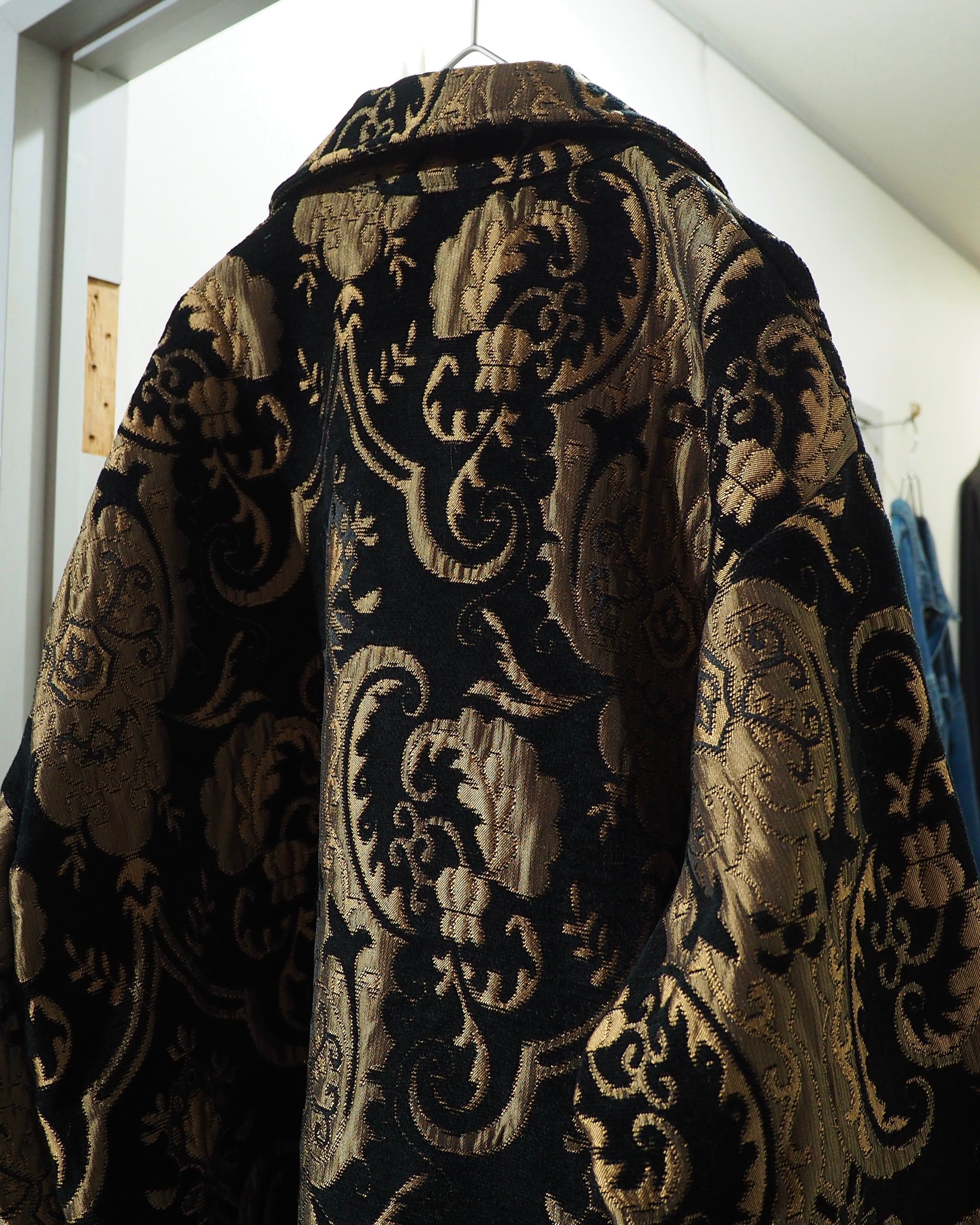 " Made in USA " Beautiful Luxury Baroque Pattern Vintage Gobelin Jacket