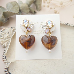 ぷっくりハート×ビジュー〈ブラウン〉