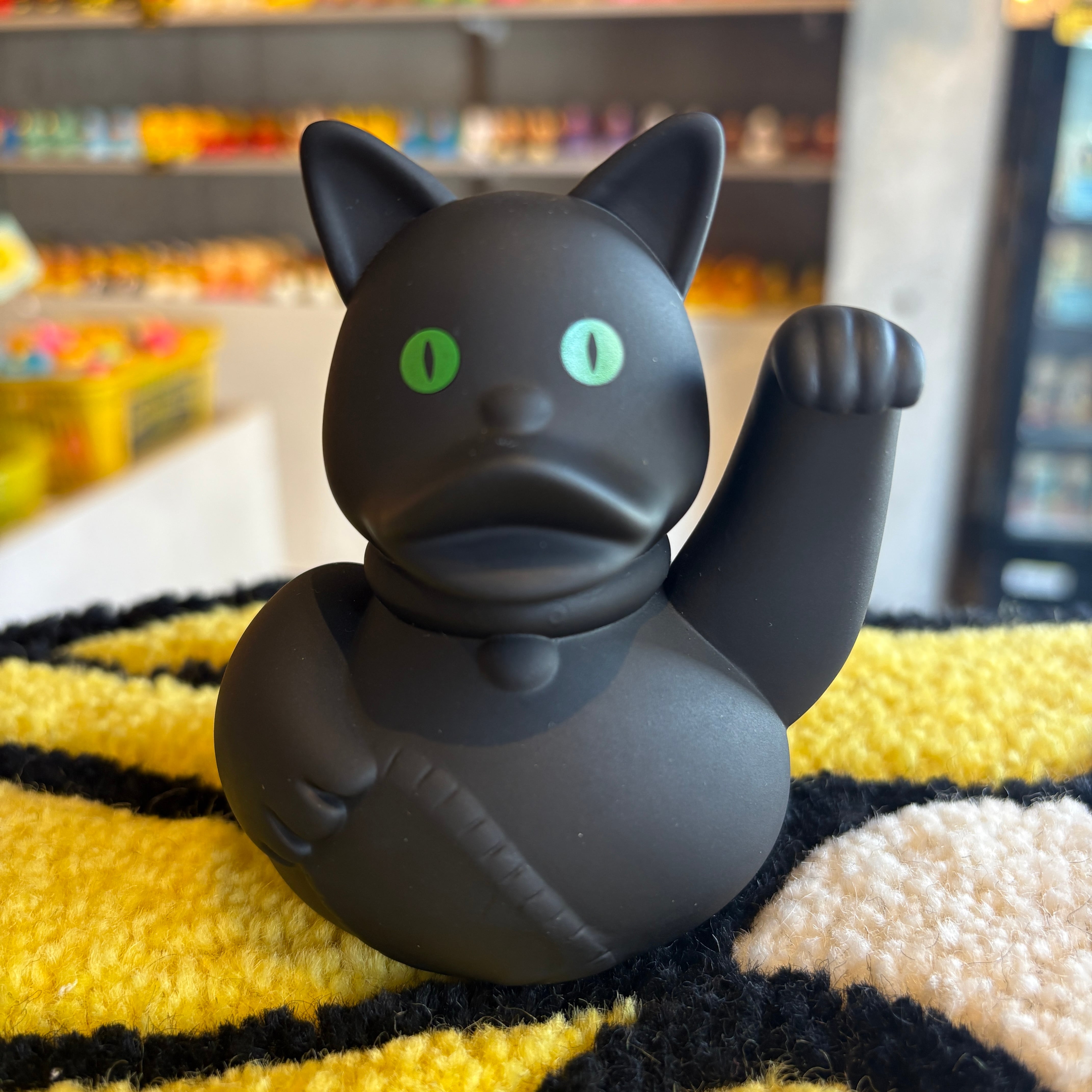 ブラックまねきねこダック