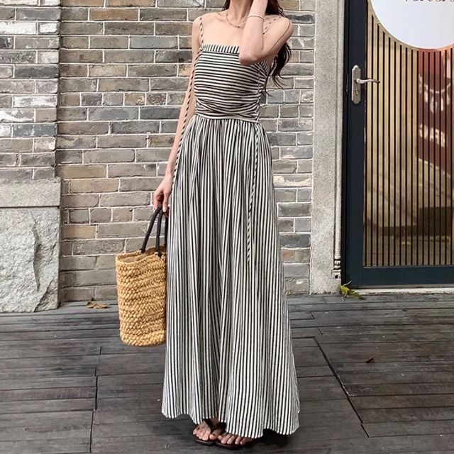 サスペンダードレス レディース スカート ワンピース ドレス ロングスカート ロング 袖なし ノースリーブ 襟なし Aライン ハイウエスト かわいい 大人可愛い きれいめ シンプル カジュアル 上品 おしゃれ レトロ こなれ感 ラフ ガーリー ルーズ 個性的 クール モード系 エレガント モダン 主役級 存在感 とろみ感 抜け感 ラブリー キュート ストライプ ロマンティック ナチュラル 夏 デート お出かけ リゾート 休日 バカンス モテ 清楚 トレンド インスタ映え S M L ブラック ホワイト
