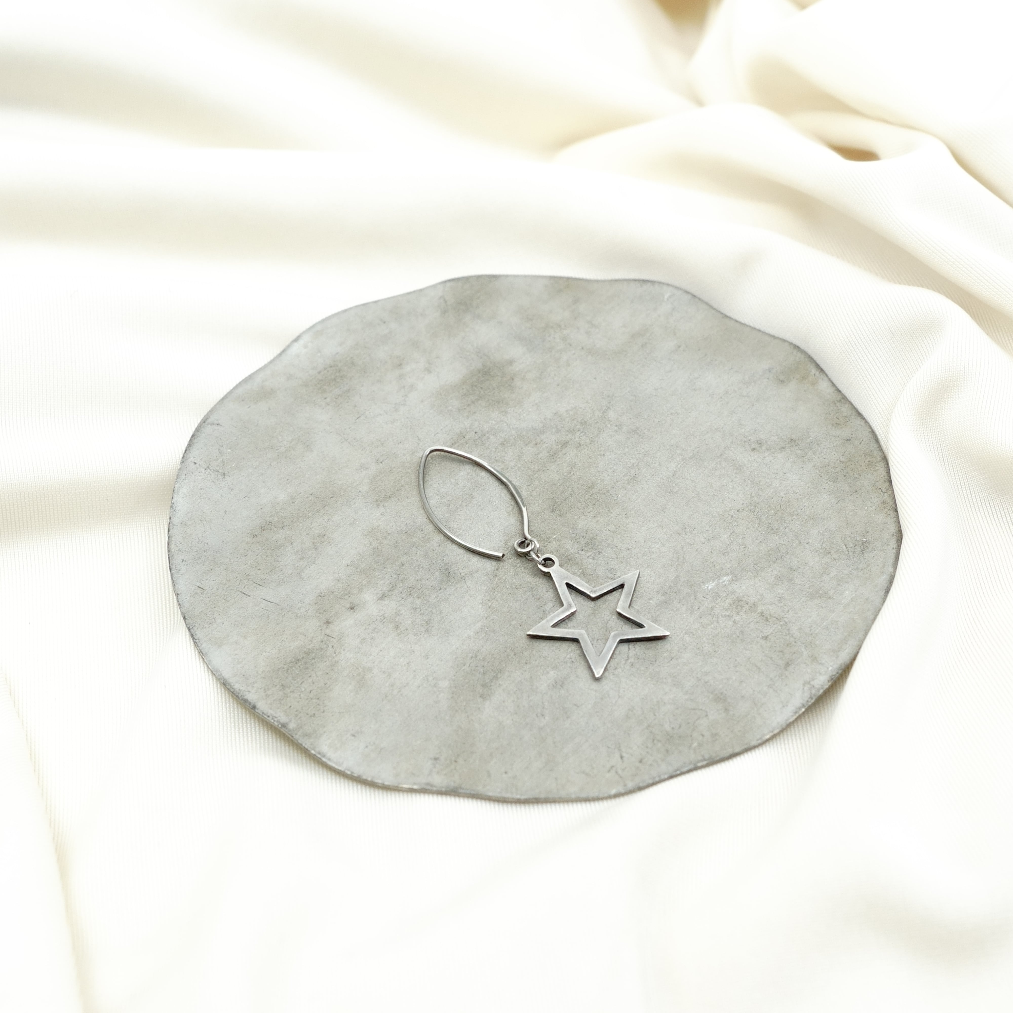 PIERCE | gunda online store PIERCE | gunda online store