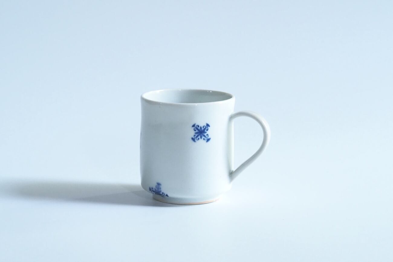 ルリ呉須紋ちらし角マグカップ 村山朋子