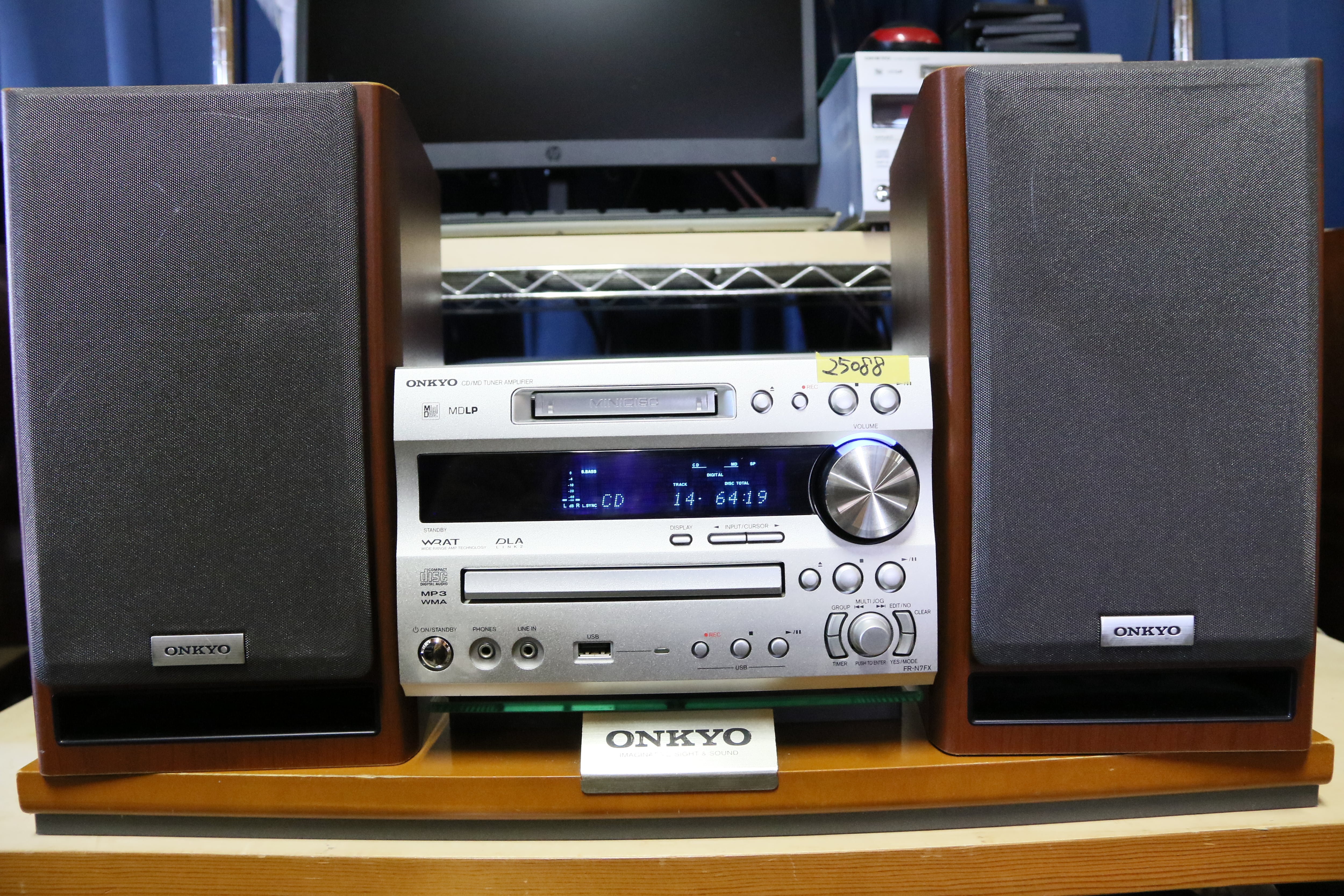 ONKYO FR-N7FX D-N7FX スピーカー2本付 コンポ 高音質で多機能！】ONKYO FR-N7FX ＆ D-N7FX MD/CD/USB/ｱﾝﾌﾟ/ﾁｭｰﾅ