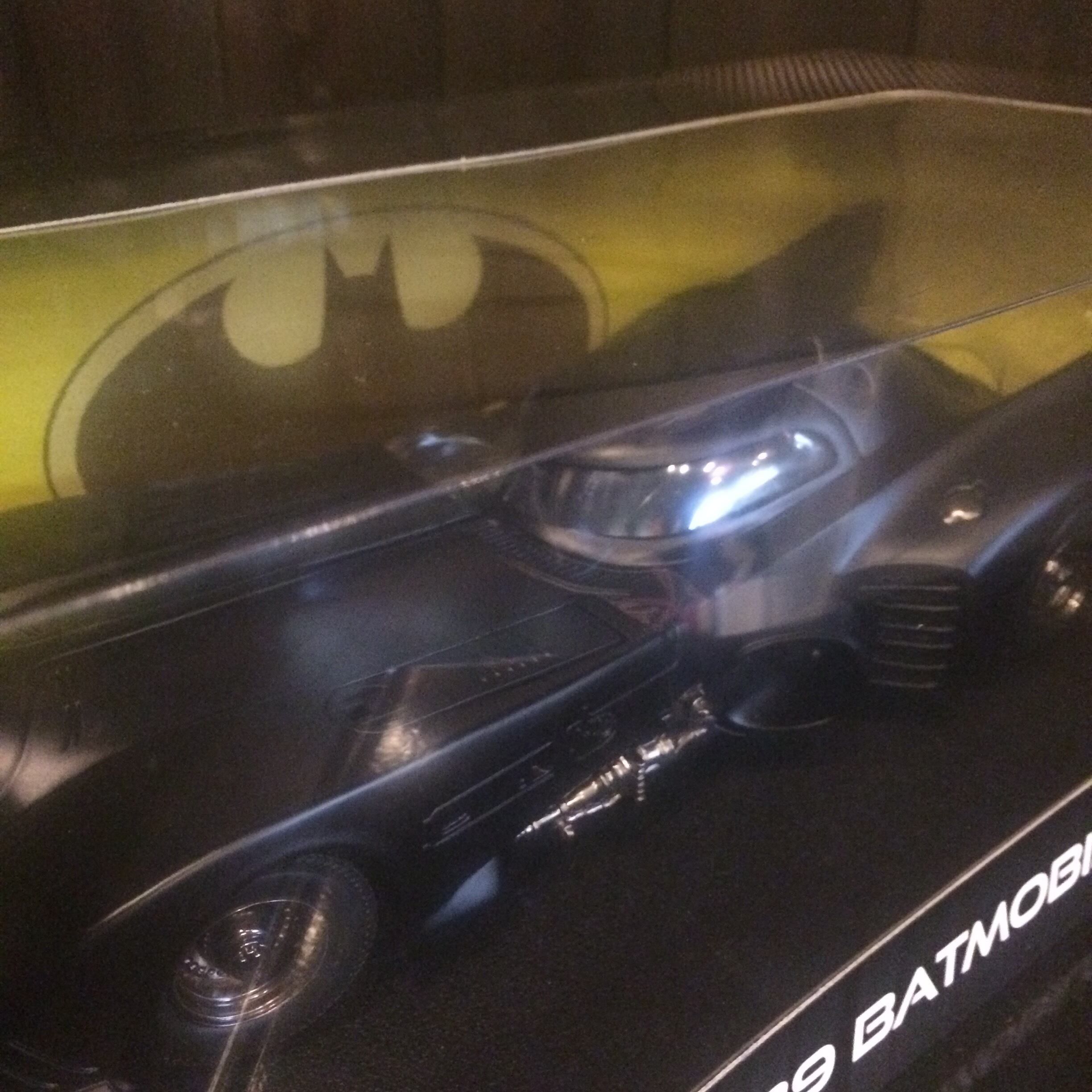 HOTWHEELS 1989バットモービル 1/18 | PEOPLE EQUAL SHIT