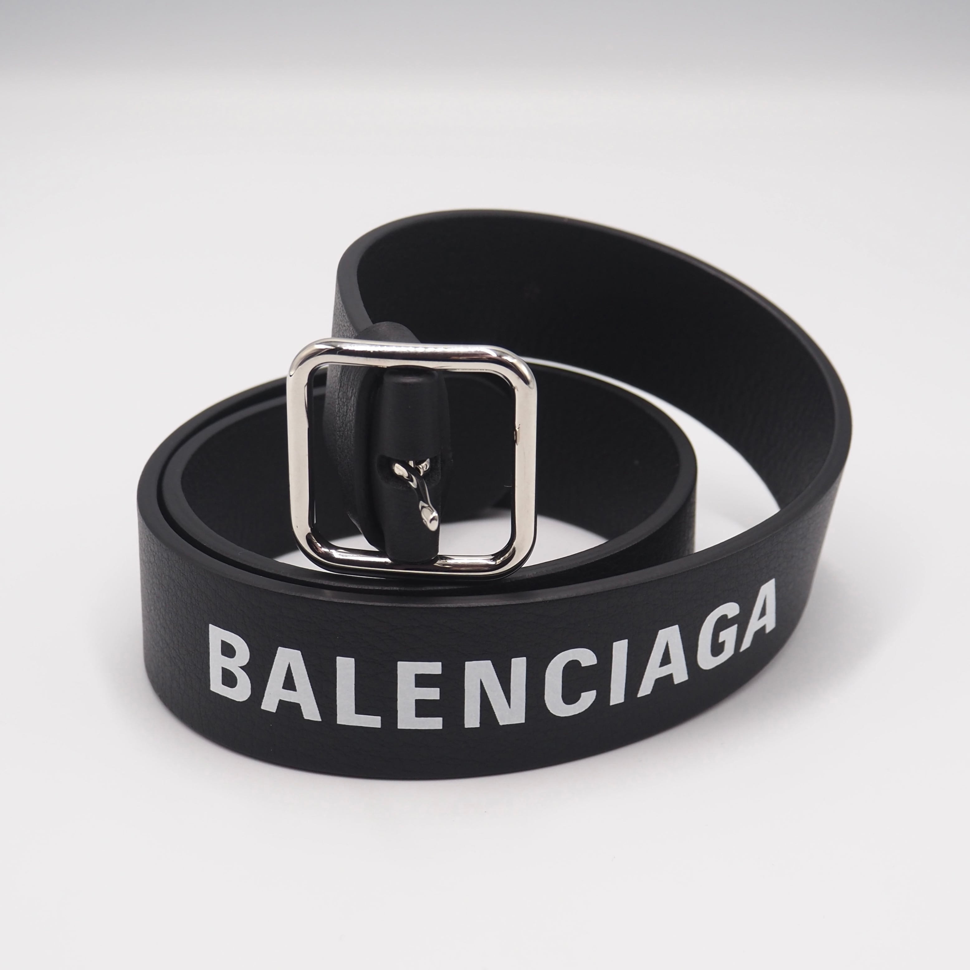 BALENCIAGA ブラックレザーロゴベルト BALENCIAGA ブラックレザーロゴベルト - メルカリ