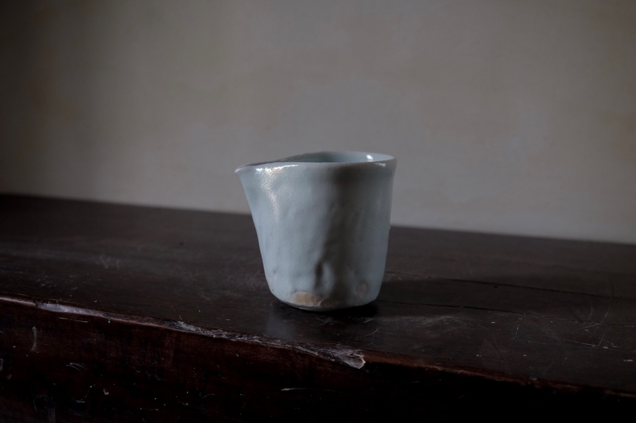 伊黒陶石青白磁片口/志郎 Igro-porcelain clay pale blue porcelain pitcher/shiro