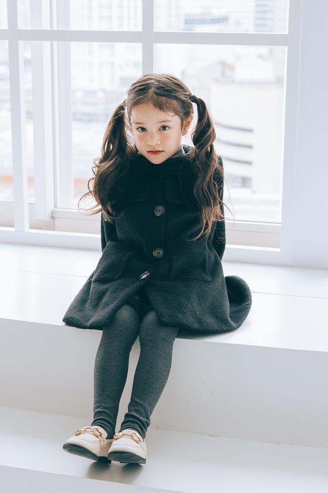 リボン付スクエア襟コート〈Black〉