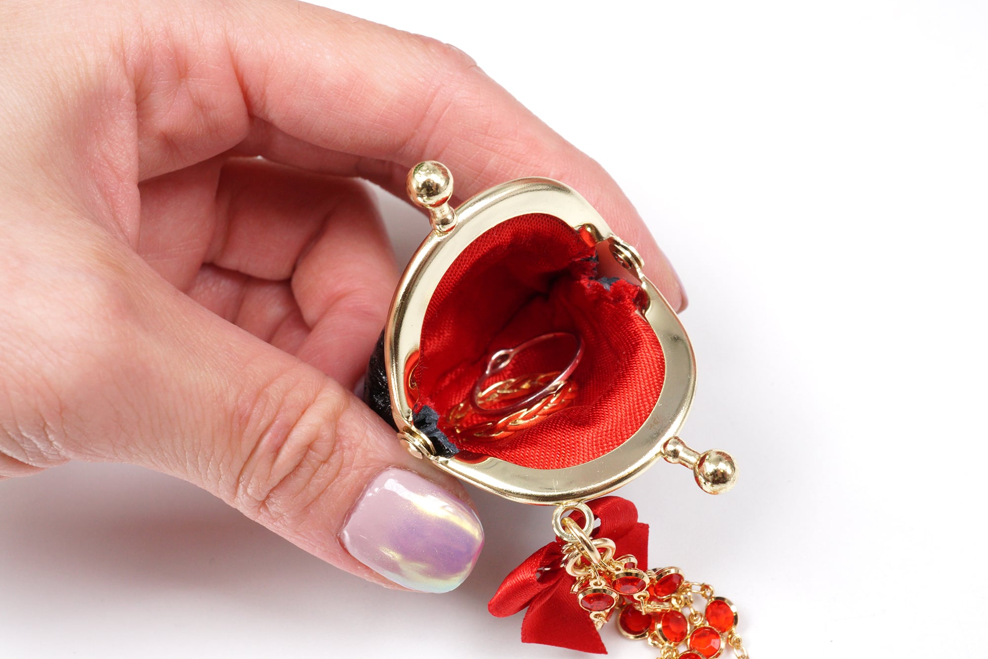 黒いちごな豆がま口のバッグチャーム（赤ストーン付きチェーン&赤