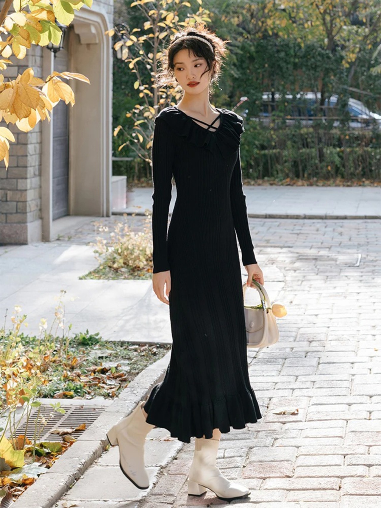 【0109】Ruffle Collar Rib Knit Long Sleeve Dress