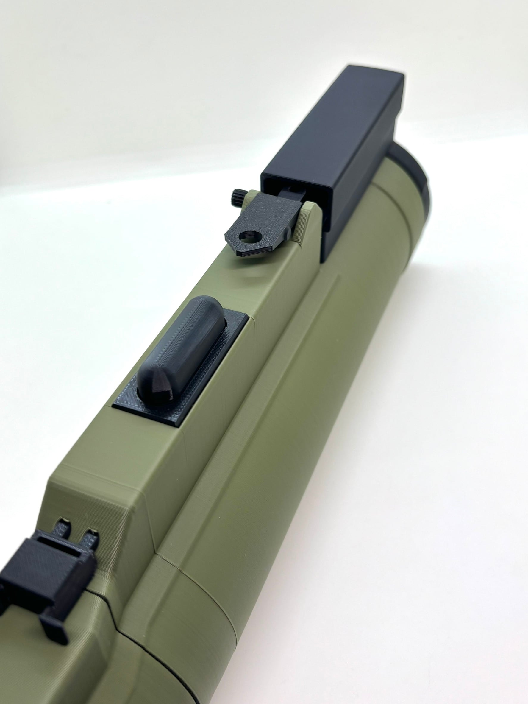 1:1 M72 LAW ロケット レプリカモデル(金属なし、発射機能なし) 1:1 M72 LAW ロケット レプリカモデル(金属なし、発射機能なし) | 3D