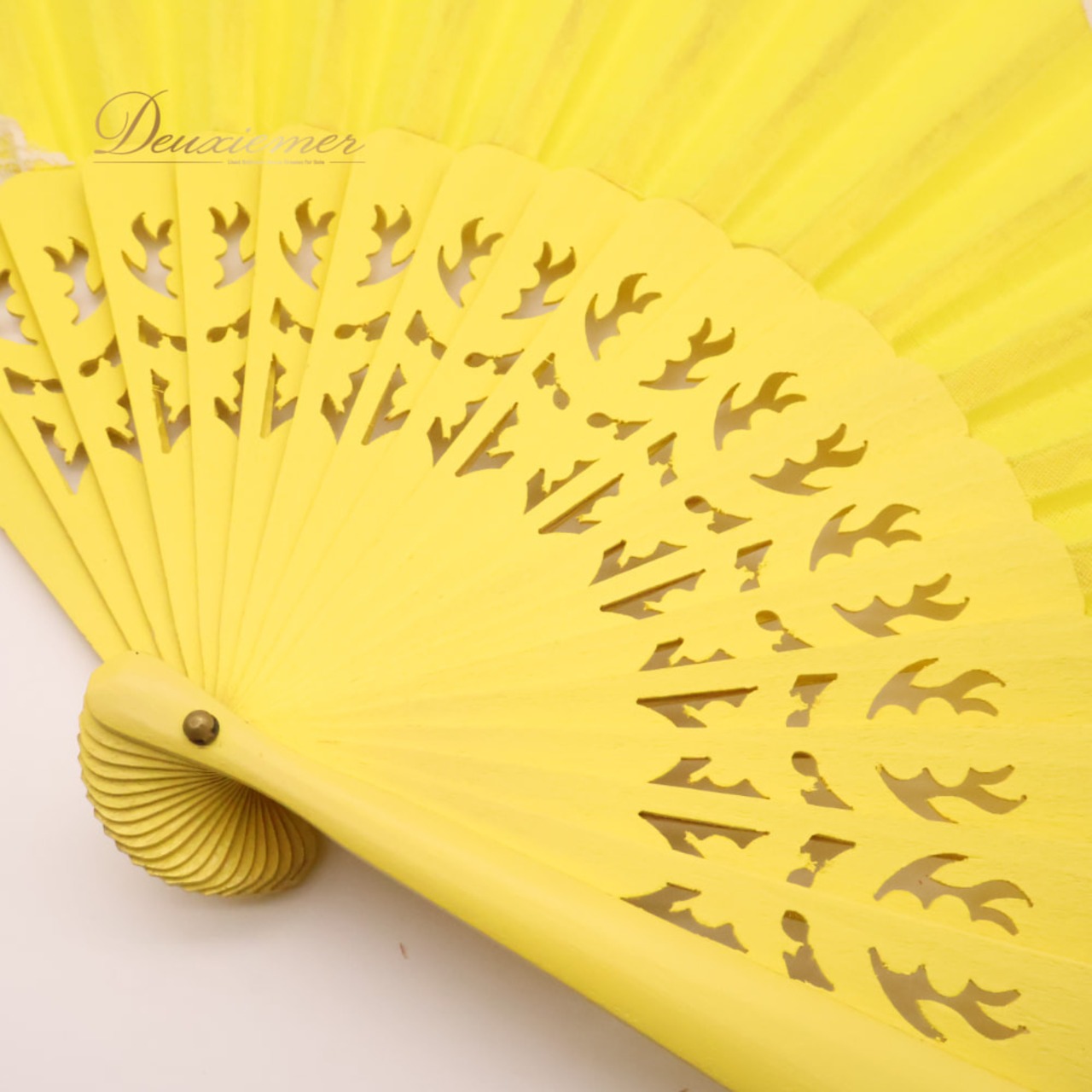 フラメンコ 小物 まとめ売り セット アバニコ ペイネタ イヤリング ピアス 花 黄色 白 小道具 ダンス 練習 レッスン 発表会 イベント ステージ パーティー 飾り 装飾 イエロー系 ホワイト系 扇子 フラメンコ衣装 おしゃれ 小物セット 伝統装飾 ダンス小物 コスチューム 舞台用アクセサリー まとめ 鮮やか かわいい コサージュ