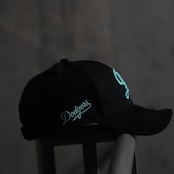 【gifthat別注】NEW ERA 940/9FORTY ロサンゼルス・ドジャースCITY CONNECT BLACK SEAGLASS