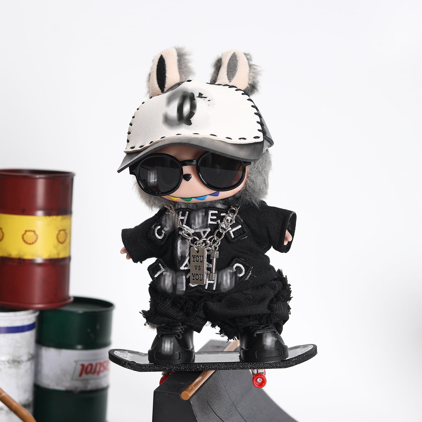 オールブラックでクール！スタイリッシュ スケートスタイル♡ labubu