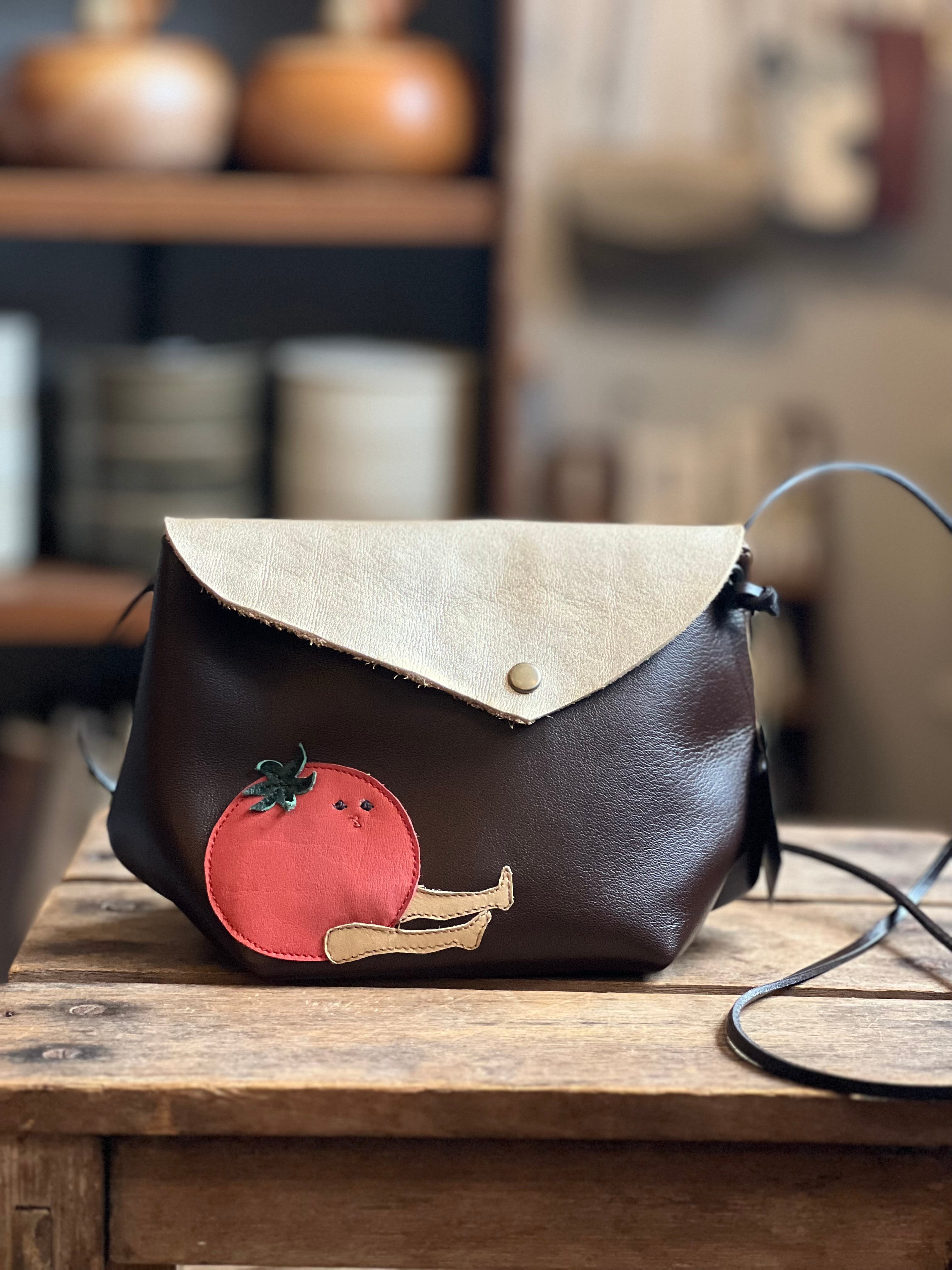 aco.革のショルダーバック トマト