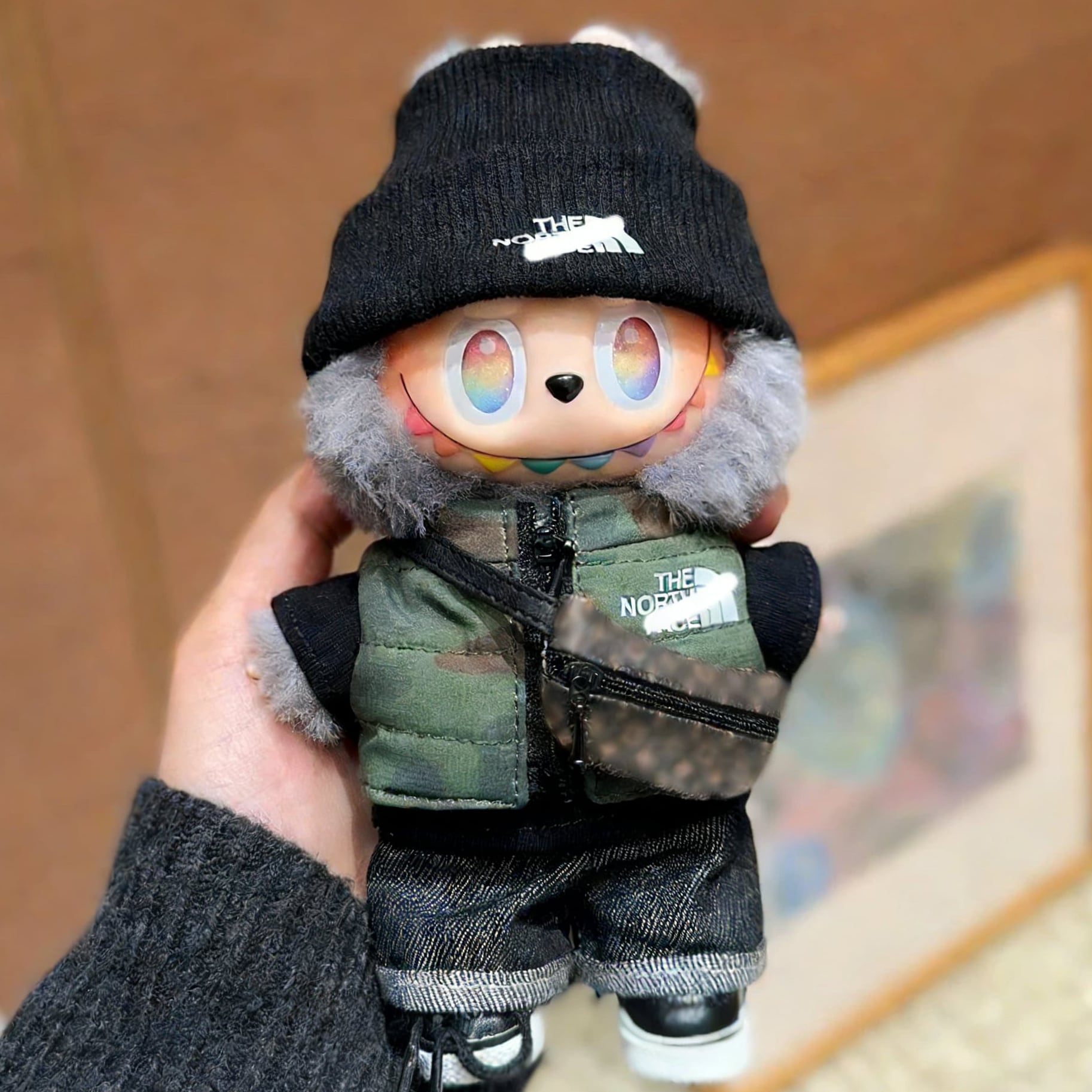 アウトドア・スポーツ風!シューズ付き♡ Labubu クールおしゃれコーデ 15-17cm着用|洗練されたカジュアルスタイル ラブブ the monsters