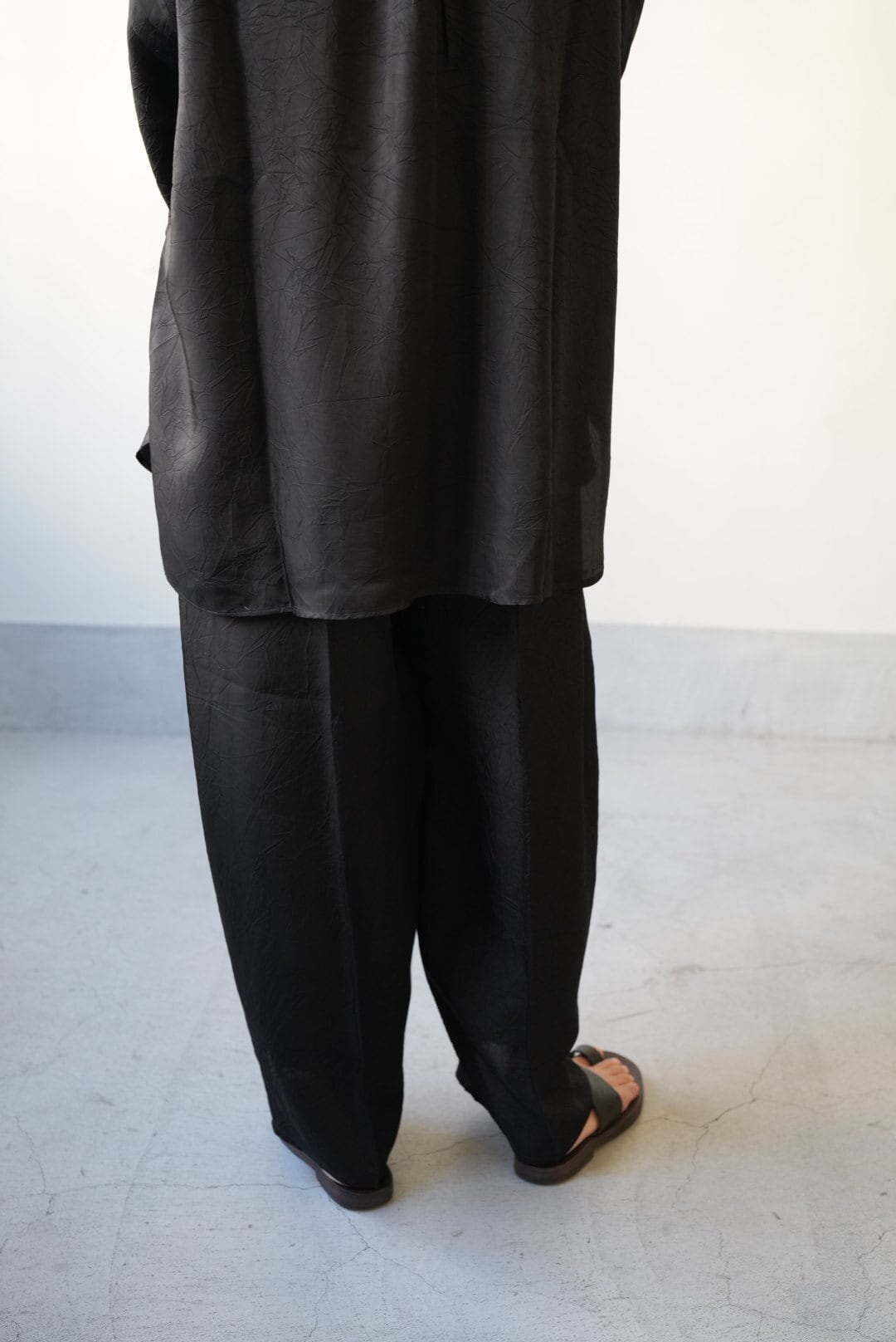 Cristaseya OVERSIZED PYJAMA PANTS BLACK | TOMMY'S KURAMAE