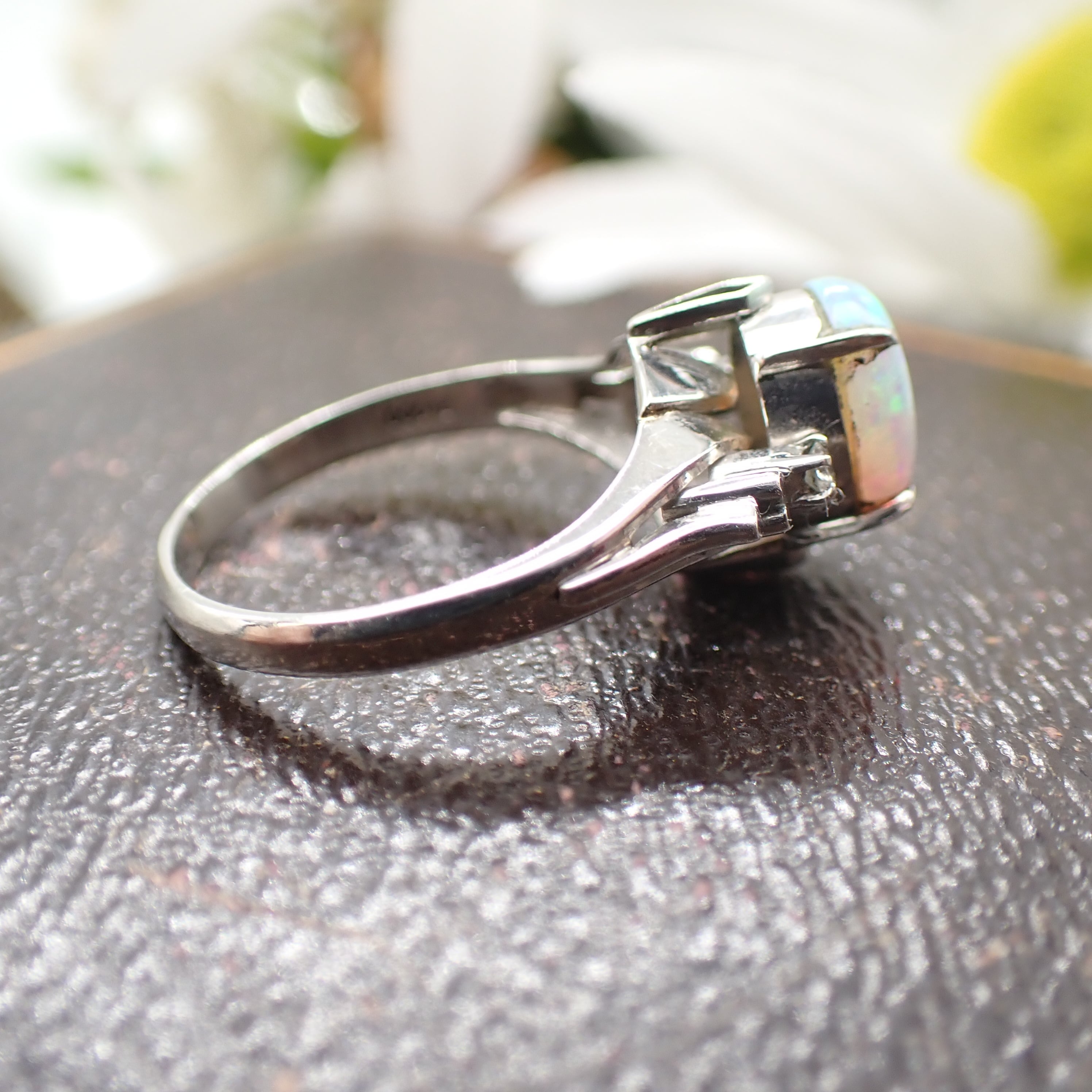 日本の作品】昭和レトロ デザイン ヴィンテージリング Pt900 オパール