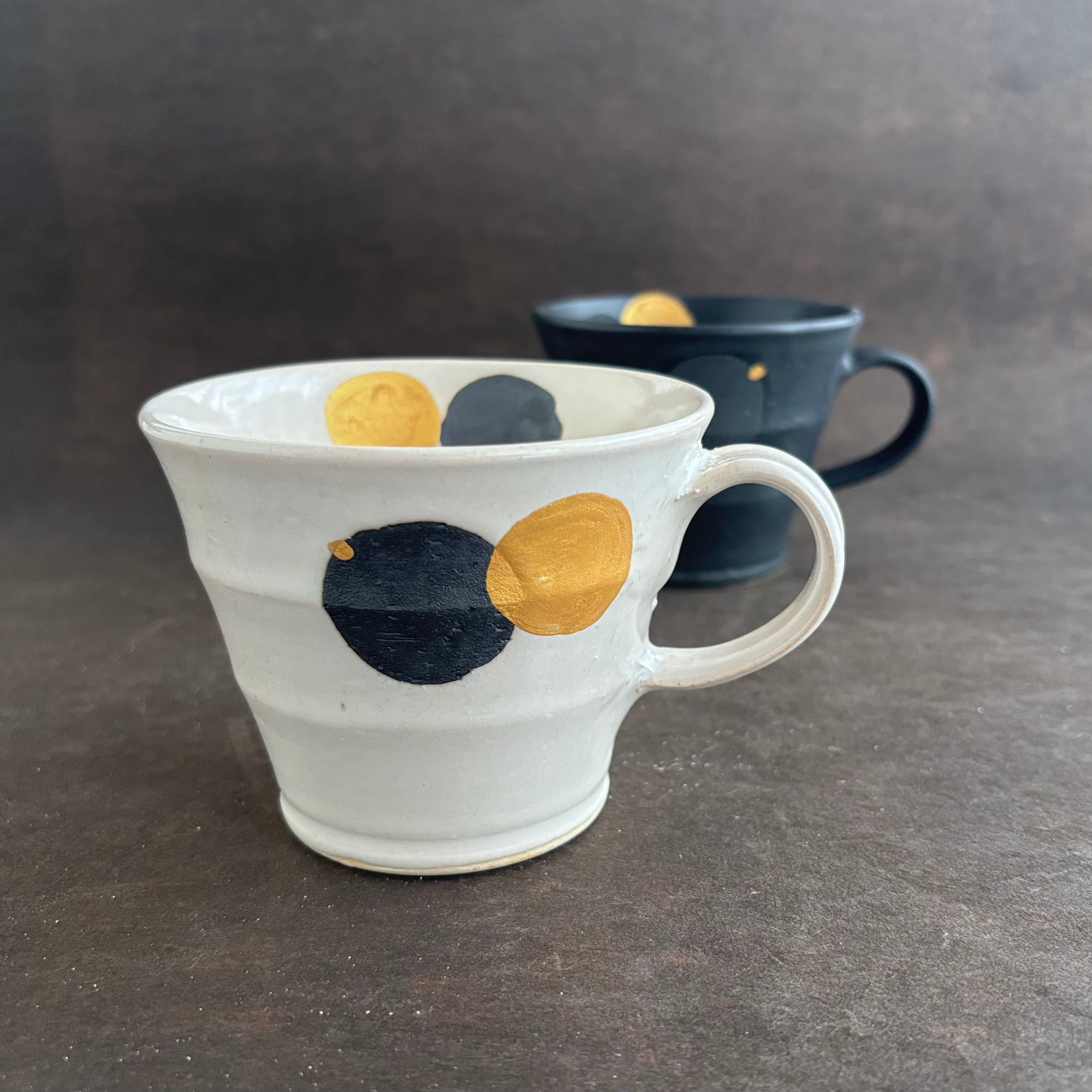 金彩お月マグカップ　白と黒