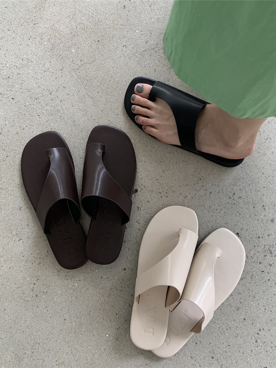 Leather touch tong sandals（レザータッチトングサンダル）b-896