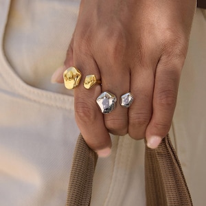 T31 - Pebble Metal Ring