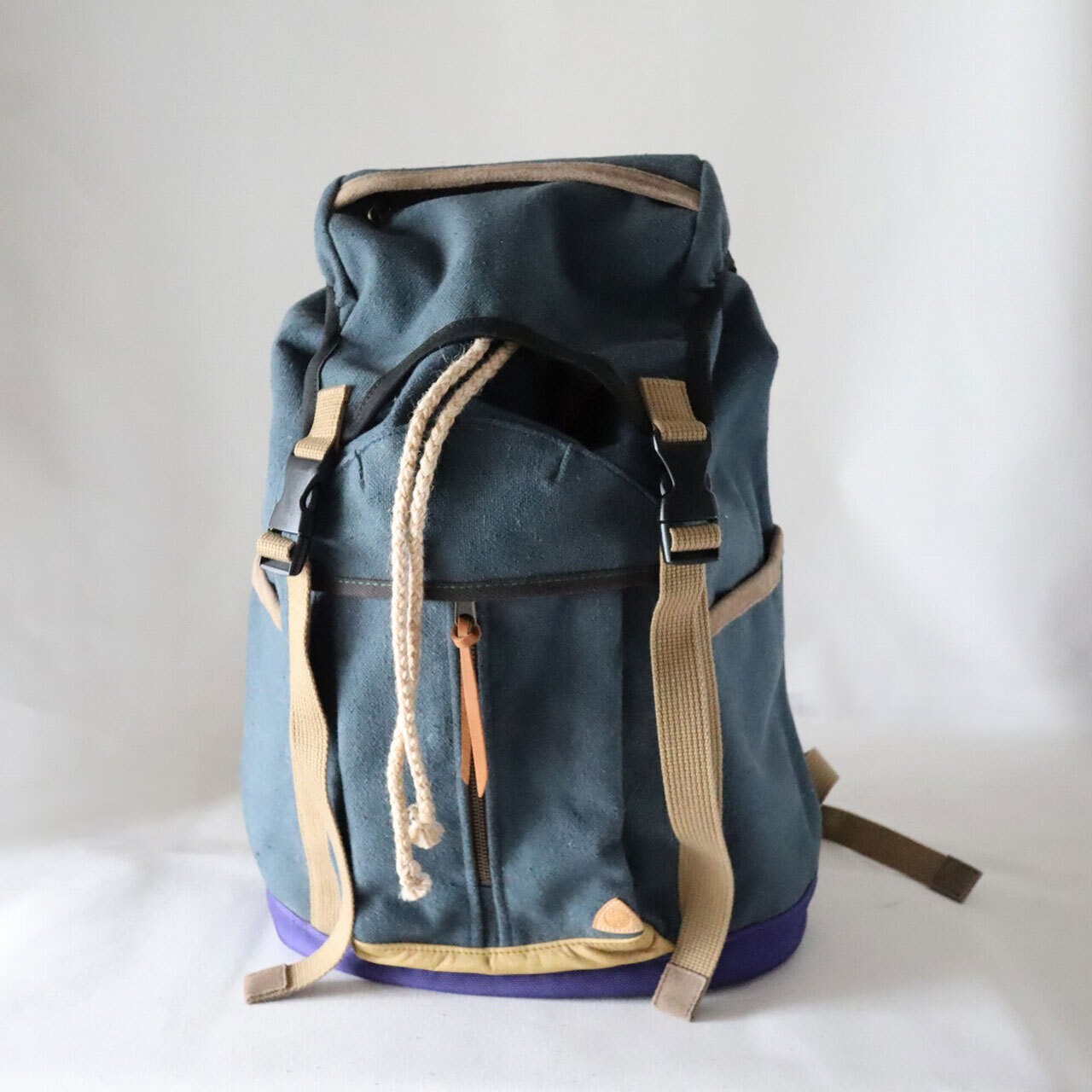 【Deadstock Item】バックパック / Top-flap Draw Backpack/ ネイビー × インディゴパープル・ボトム
