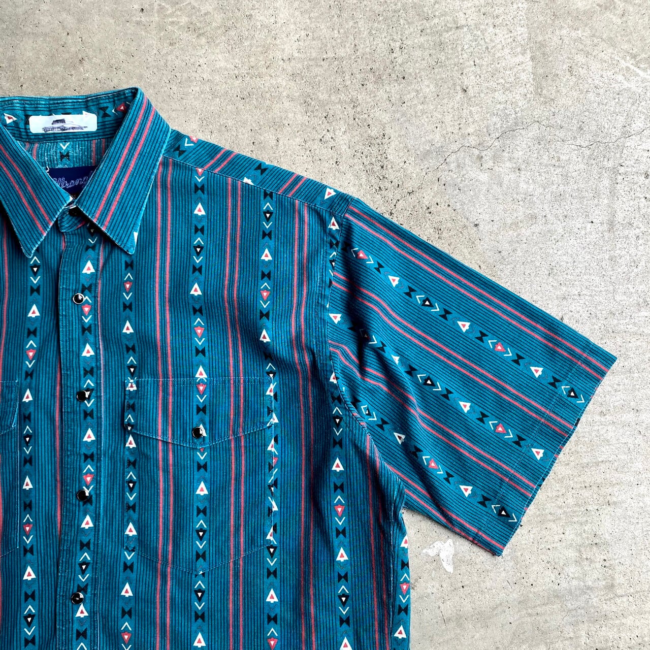 90年代 Wrangler ラングラー 半袖 ネイティブ柄 ストライプシャツ メンズl相当 古着 90s ビンテージ ヴィンテージ ウエスタンシャツ 総柄シャツ グリーン 緑色 半袖シャツ Sa Cave 古着屋 公式 古着通販サイト