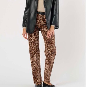 SILVIAN HEACH レオパードストレートストレッチデニムパンツITALY; GPA25423 ¥24,000＋tax