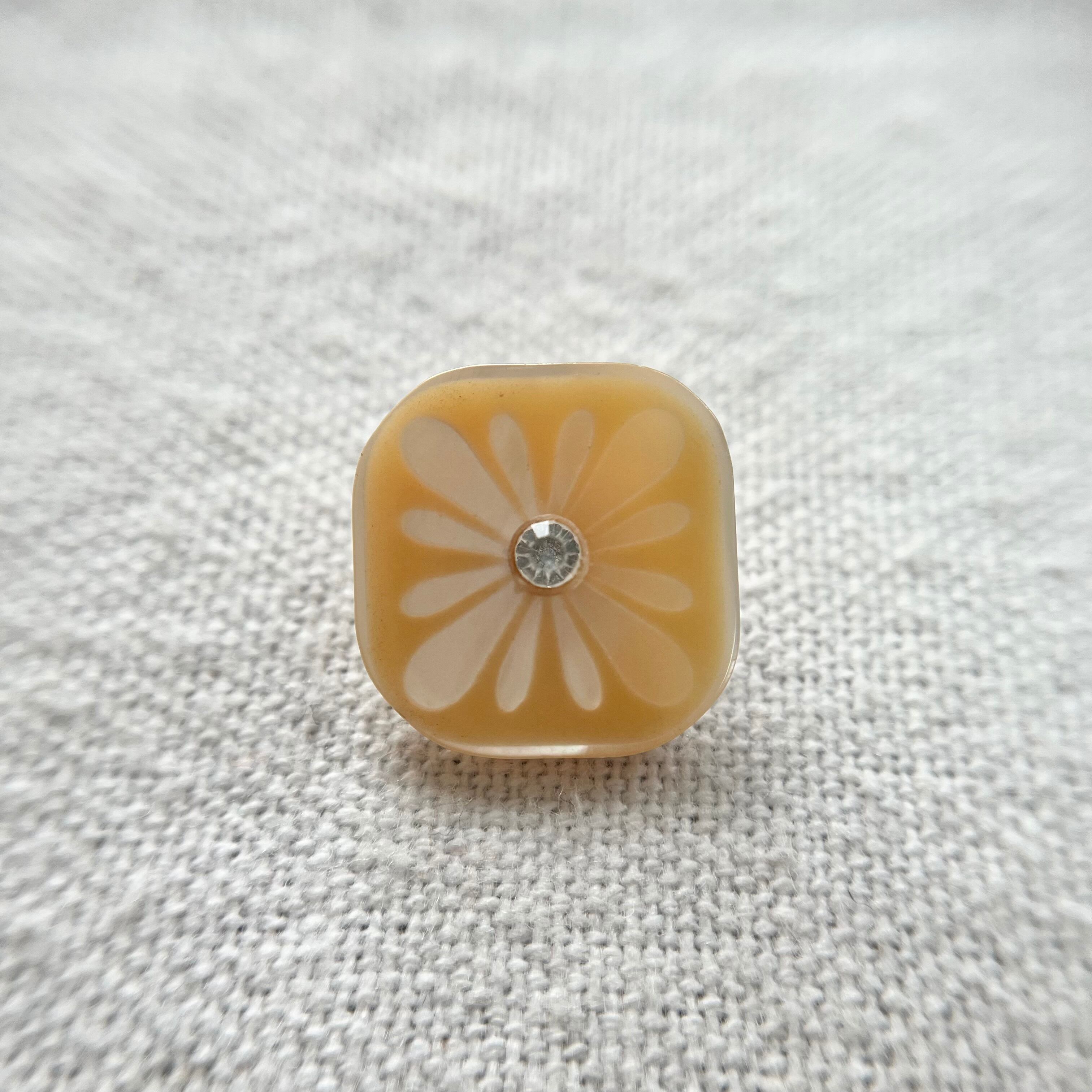 シェルボタン | Button shop kususu
