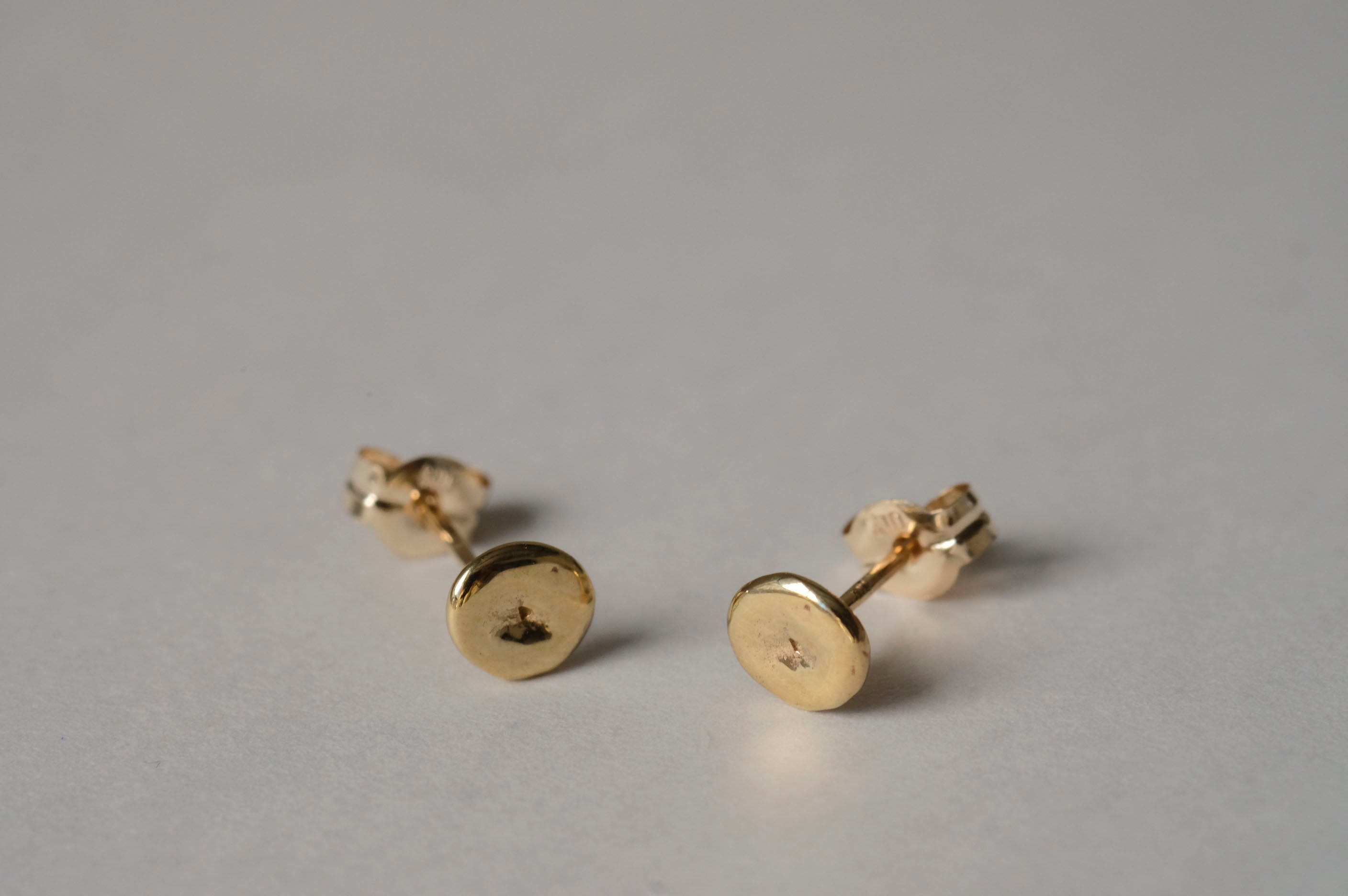 【P-97】ぽちょん①K10ピアス