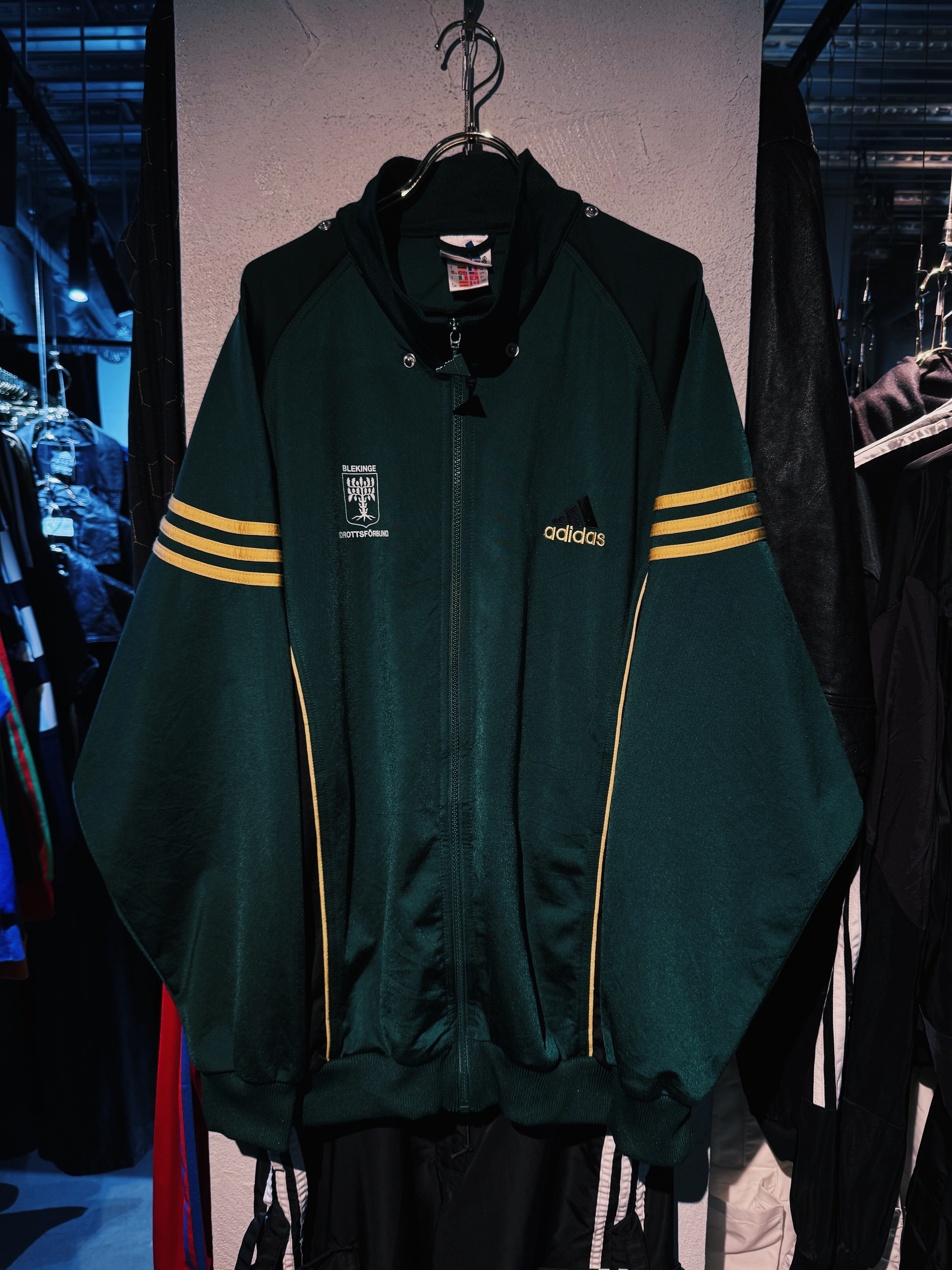 【D4C】90's vintage "ADIDAS" dark green×gold switching color design track jacket