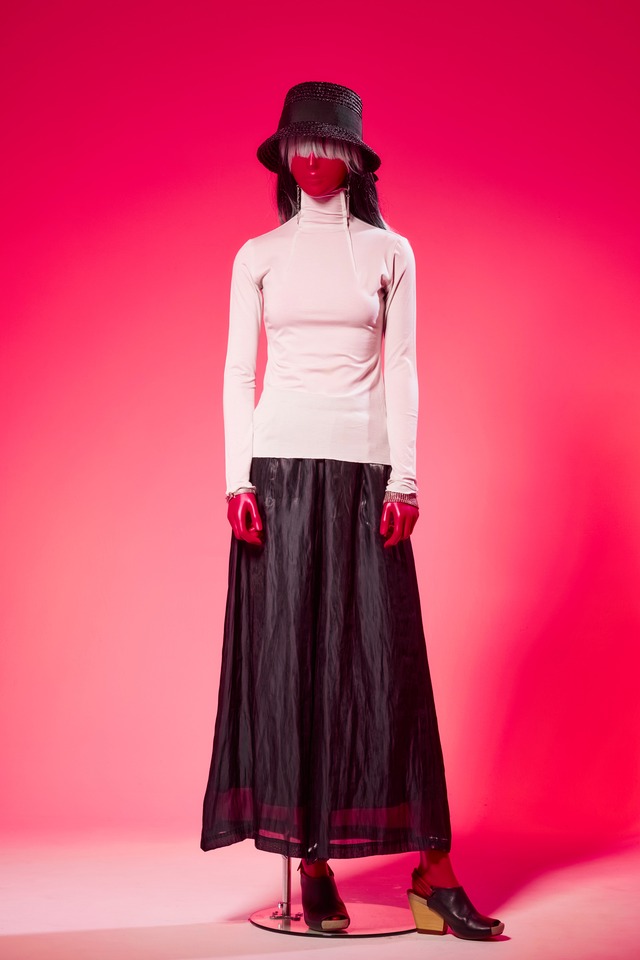 【231K065】ボトルネックプルオーバー