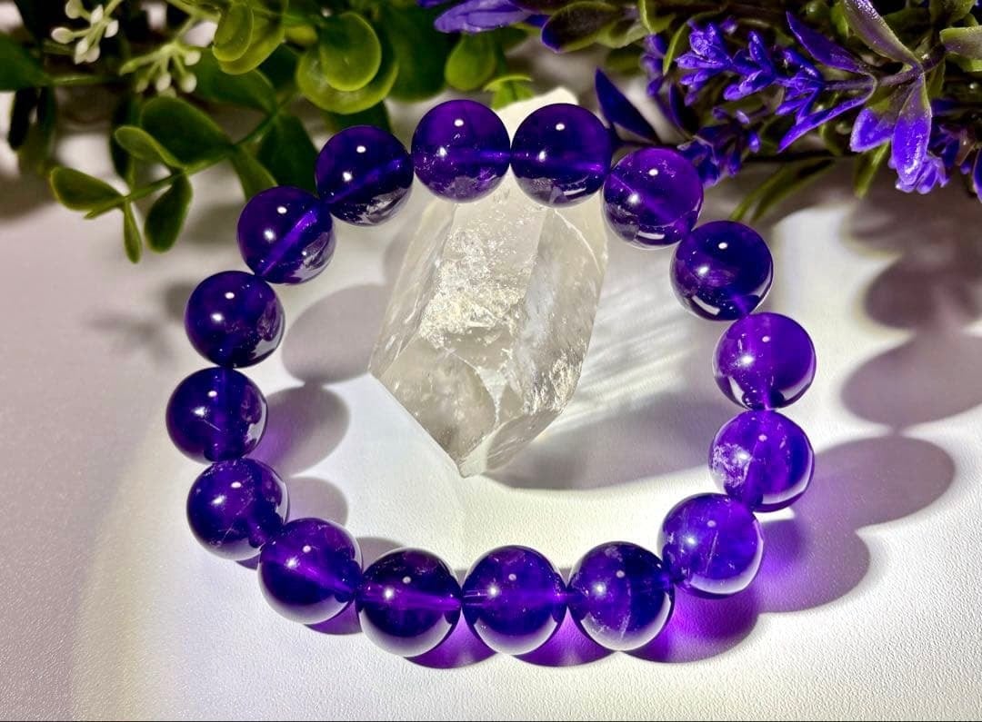 セイクリッドグラスの光纏う幻の石たち 〜BASE SHOP Since 2025〜