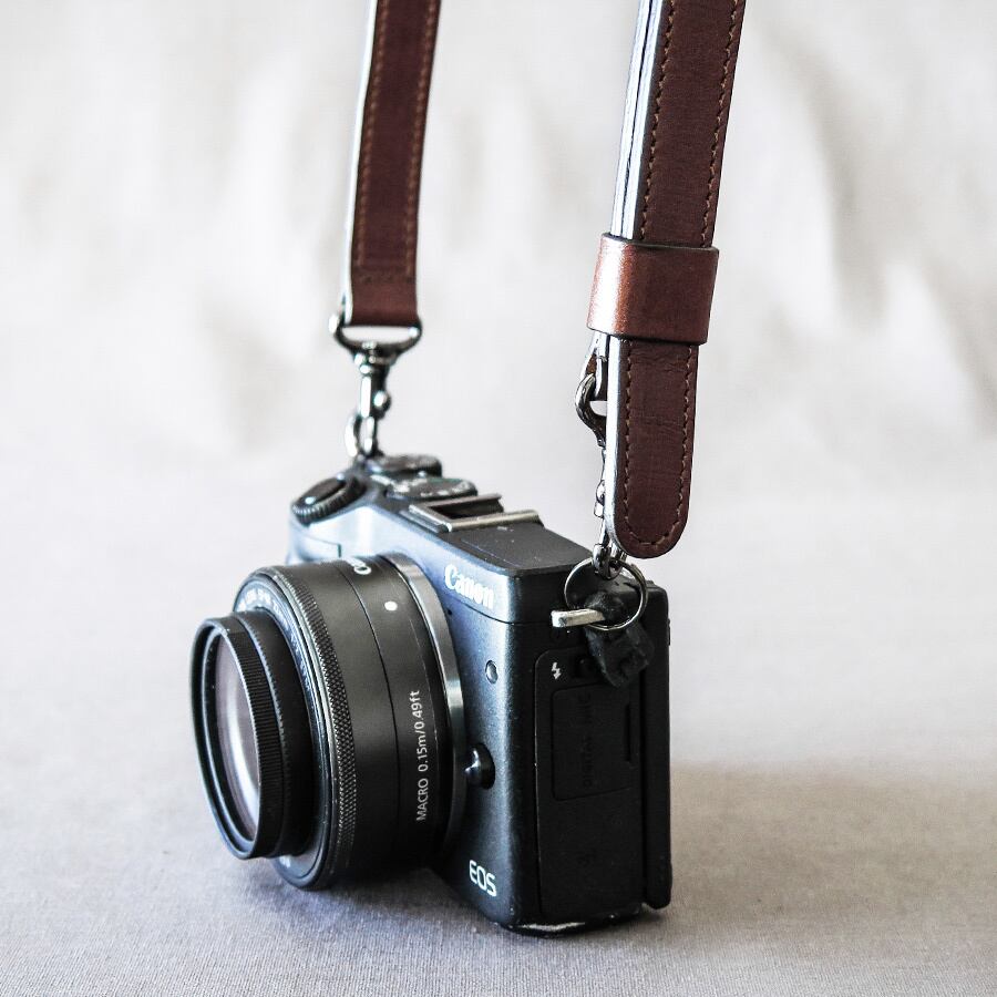 本革は手作り フランスBHW カメラストラップ 本革は手作り フランスBHW カメラストラップ