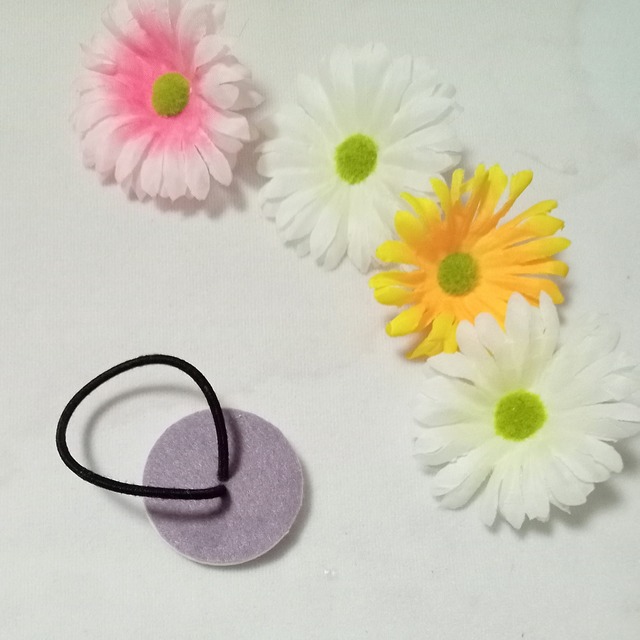 世界でひとつだけの ハンドメイド くるみボタン ヘアゴム かわいい キュート おしゃれ お花 蝶々 折り紙 レジン液 ホワイト Cuteyai