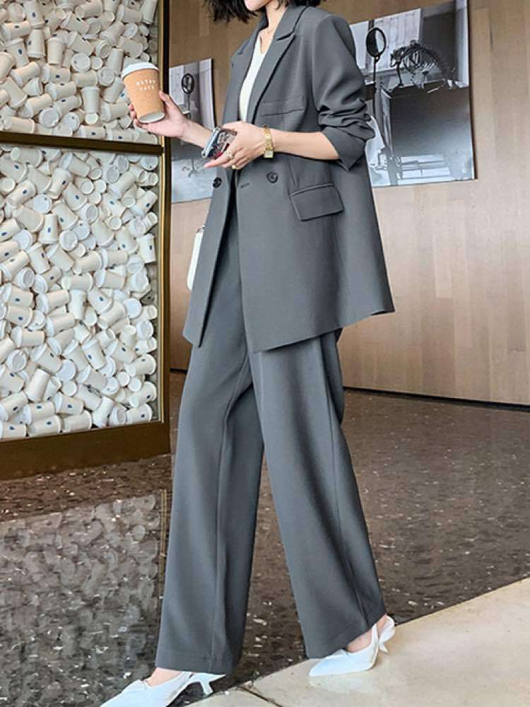 ゆるっと洒落見えする大人のキメ服 美シルエットパンツスーツ  