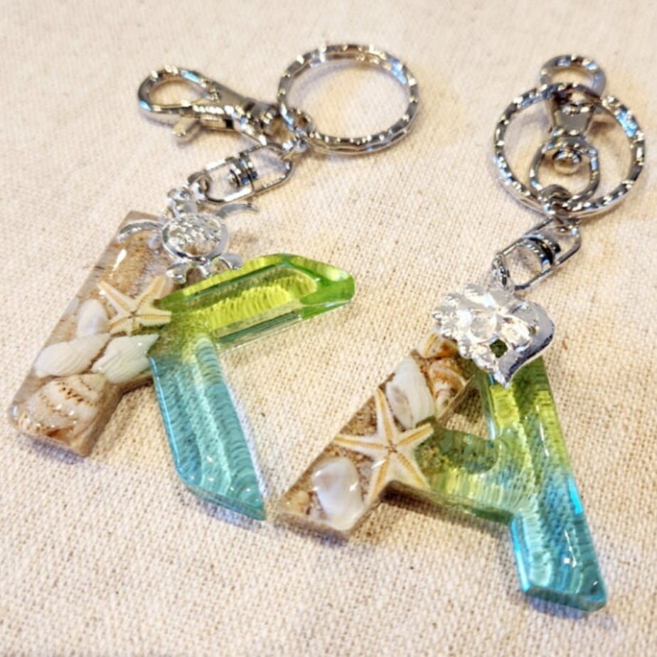 イニシャルキーホルダー ブルーオーシャン】 イニシャル キーホルダー
