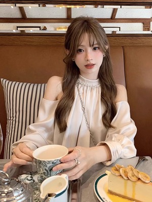 トップス シャツ ブラウス 長袖 オフショルダー  ホルターネック 大人可愛い 大人 おしゃれ お洒落 セクシー フォーマル 無地 春 秋 冬 レディース  デート お出かけ 女子会 休日 旅行 普段使い 韓国 ファッション スタイル 楽ちん 送料無料 S M L