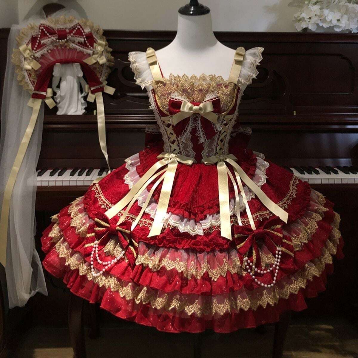 クラロリ 宮廷風ドレス ロイヤルレッド×ゴールド刺繍 5色展開｜WithU