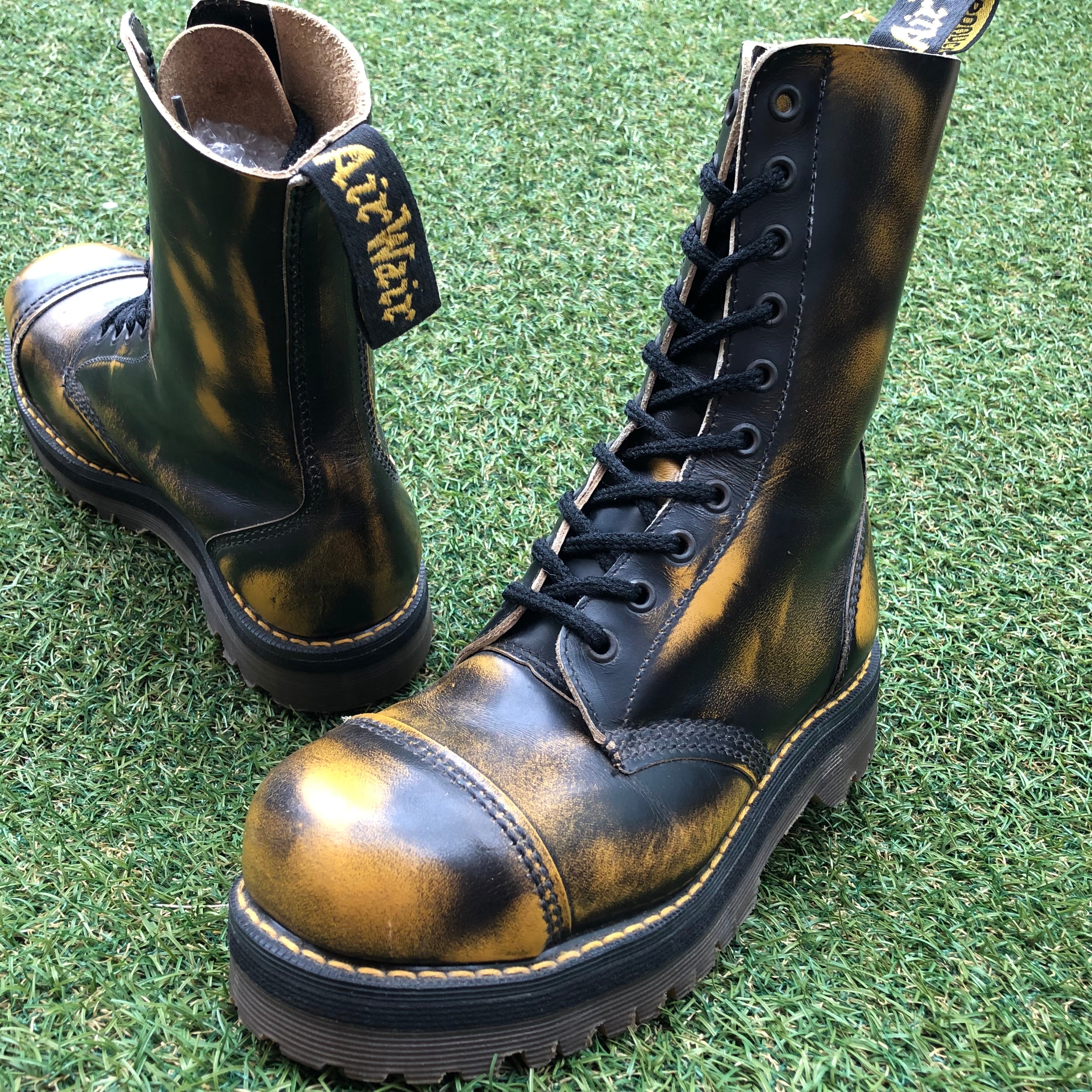 イングランド製！ Dr.Martens ドクターマーチン スチールトゥ10ホール