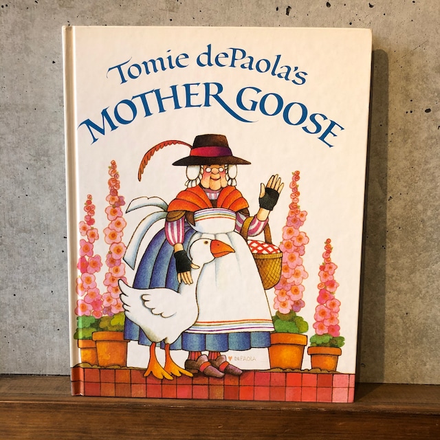 TOMIE DE PAOLA'S MOTHER GOOSE