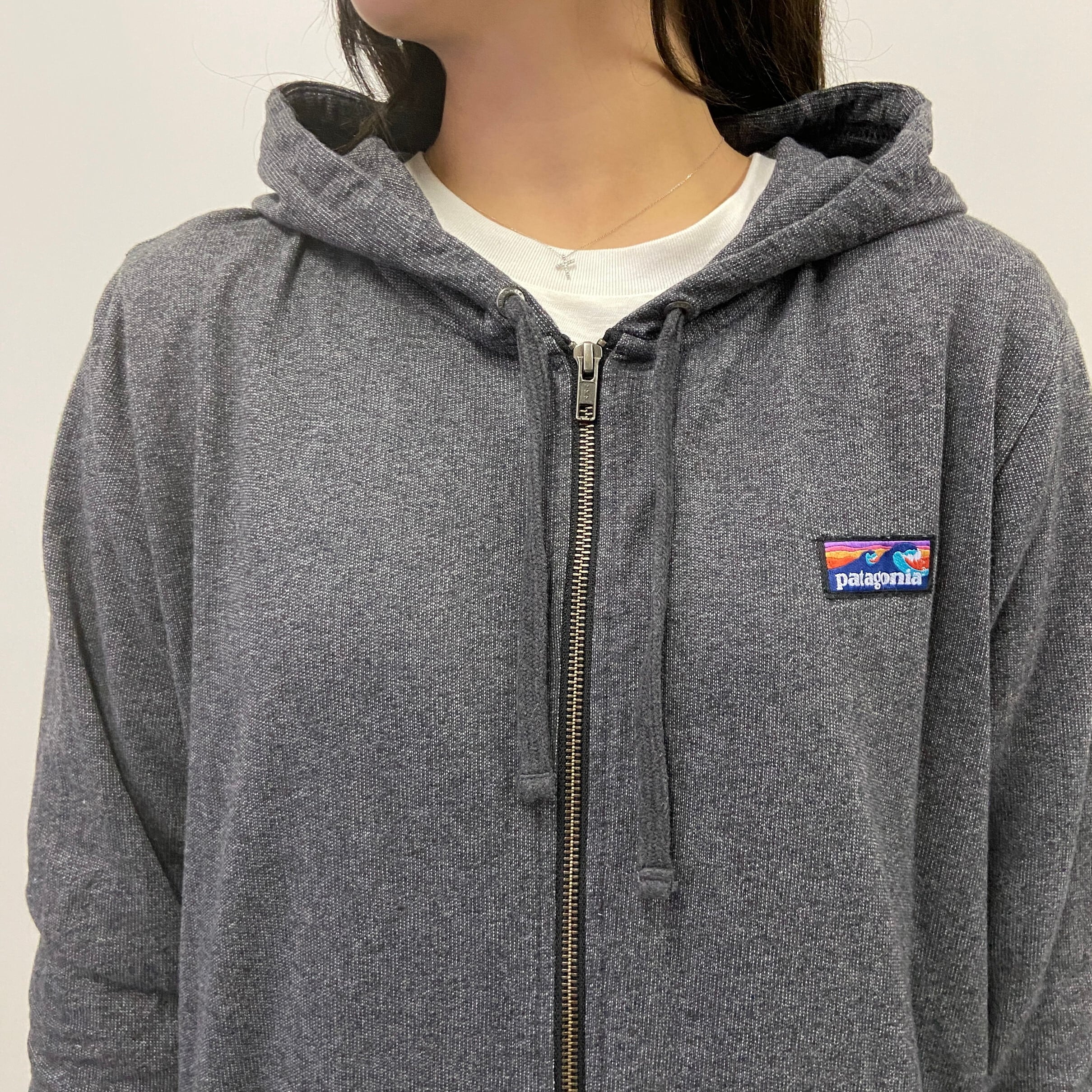 patagonia パタゴニア ワンポイントロゴ フルジップ スウェットパーカー メンズL 古着 波タグ オーガニックコットン  薄手【パーカー】【HA10】 | cave 古着屋【公式】古着通販サイト