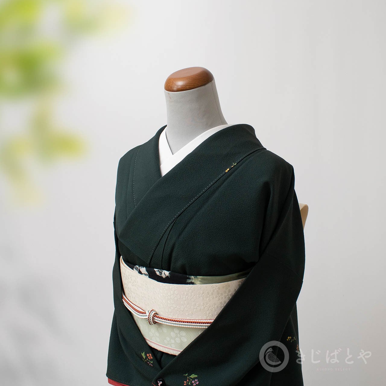 正絹ちりめん 黒橡のとび柄小紋 袷