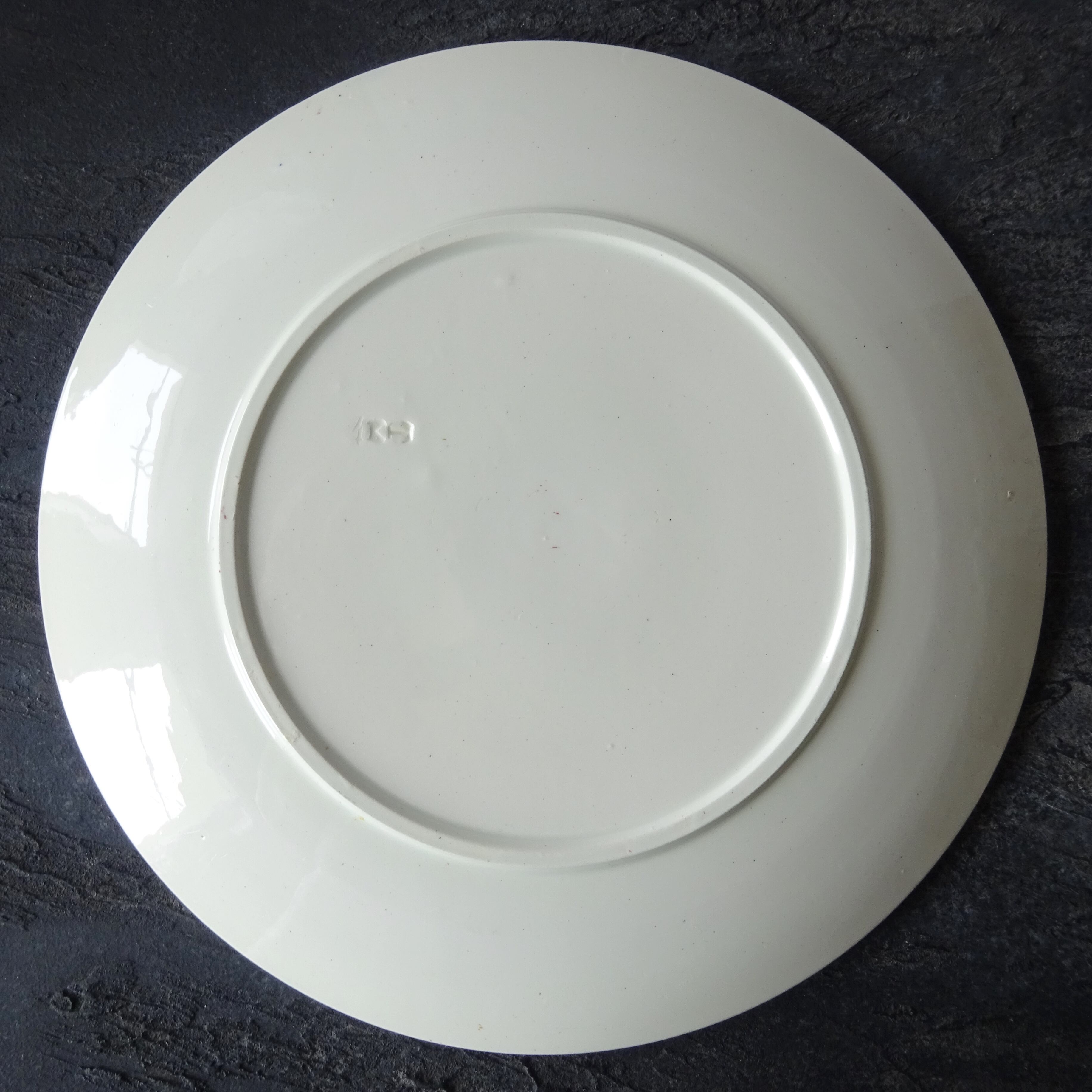 Boch Frères Keramis  modèle《ALICE》assiette plate (B)